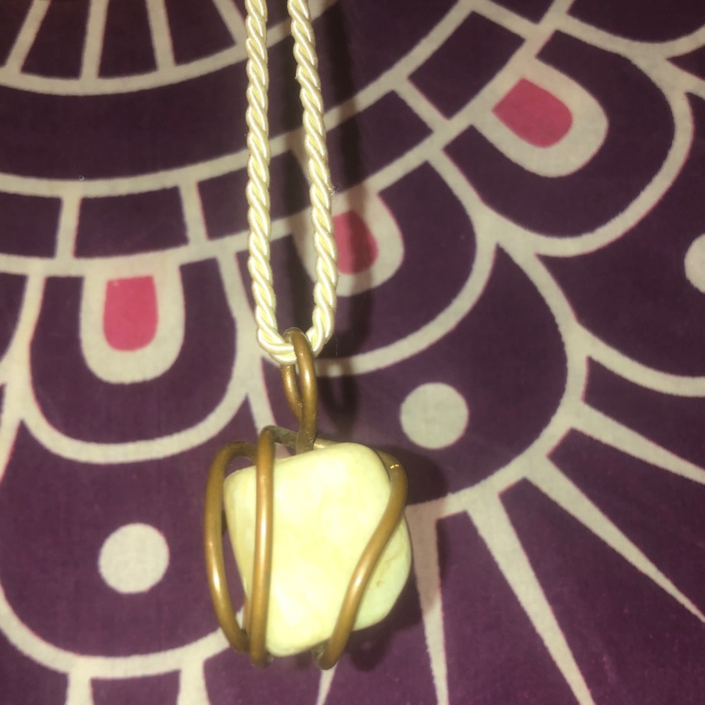 Unique Stone Pendant Necklace